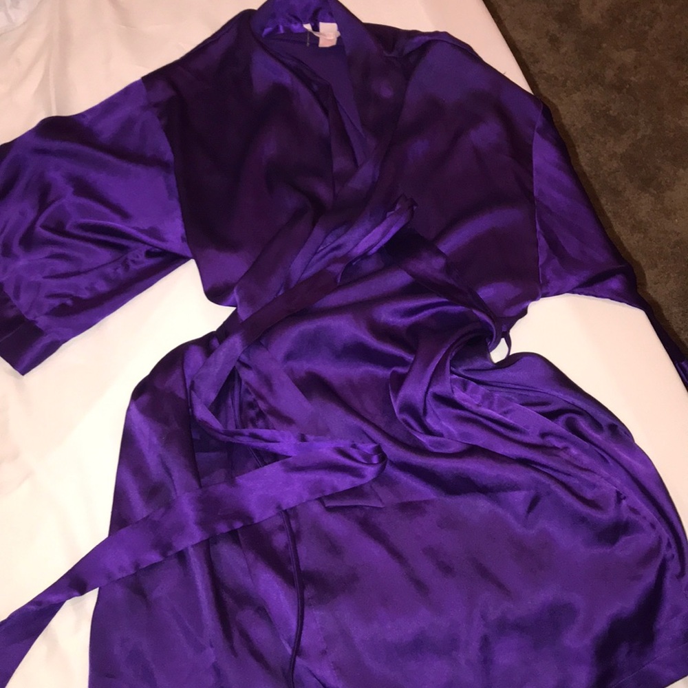 VS angels purple silk robe. Size Small.